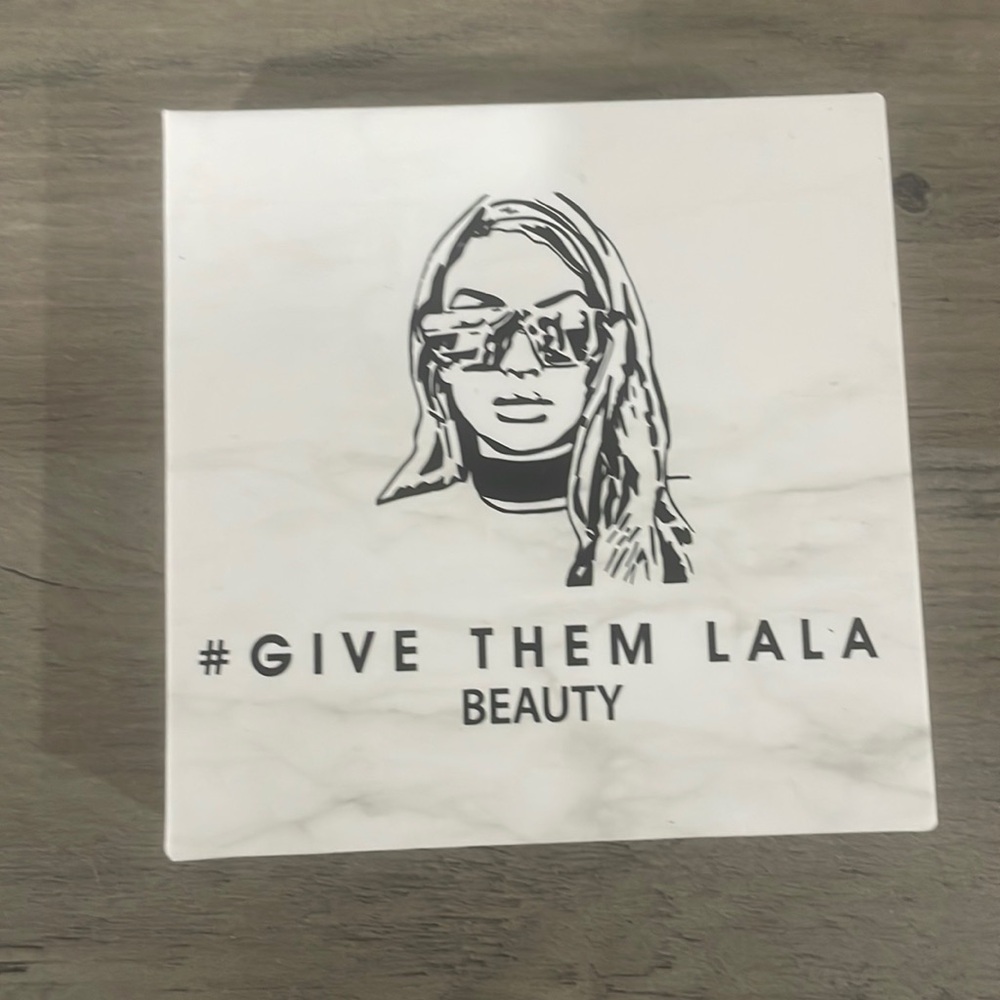 # Give Them LALA Beauty Showstopper Highlighter